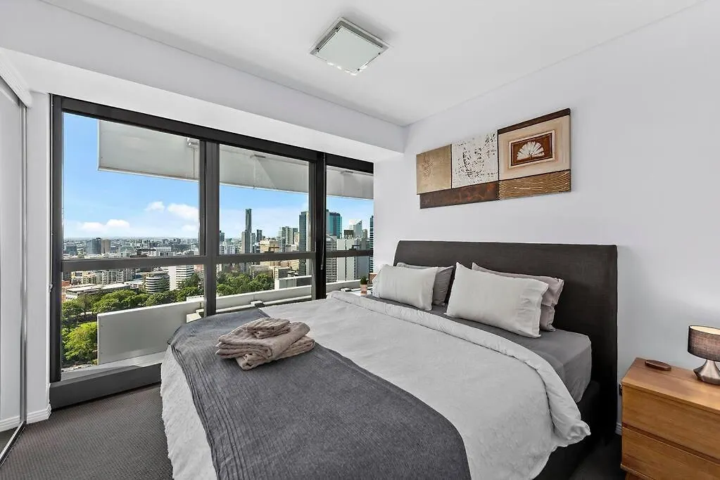 Infinity Excellence!~1Bed/1Bath/Office/1Car~Views! Apartment Brisbane Australia