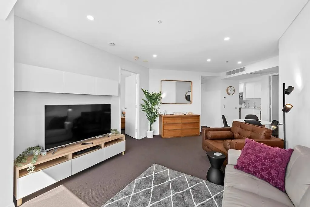 Infinity Excellence!~1Bed/1Bath/Office/1Car~Views! Apartment Brisbane